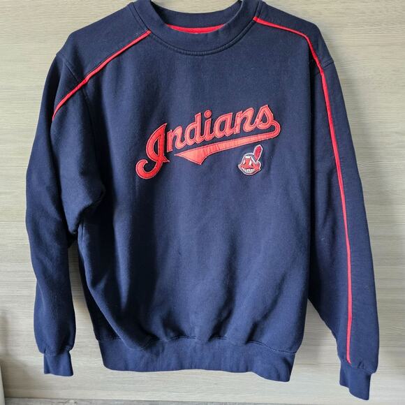 Vintage Cleveland Indians Sweatshirt Majestic Red Embroidered Wahoo Logo Patch - Picture 2 of 15